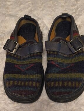 Women's Patterned Wool Slip-On Shoes with Buckle